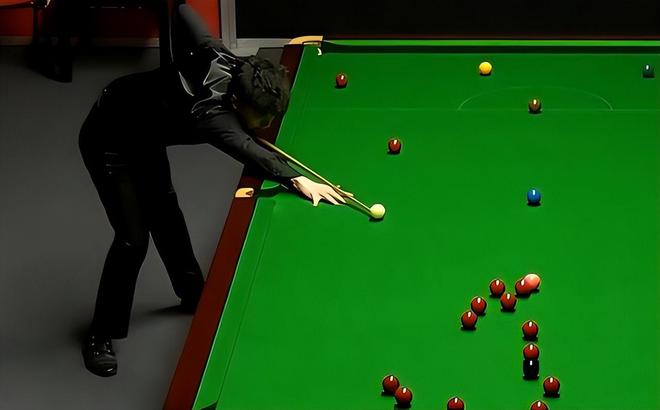 更使她自身 更使她自身