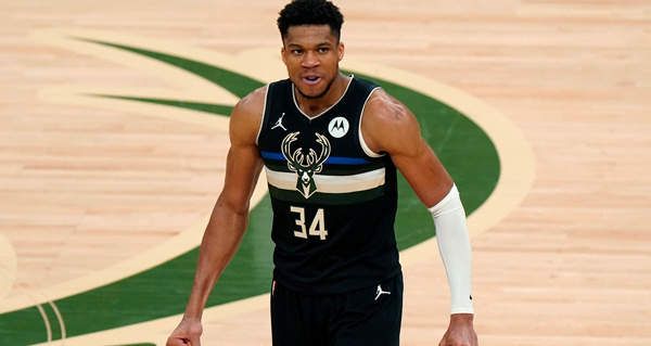 近了两大足 近了两大足