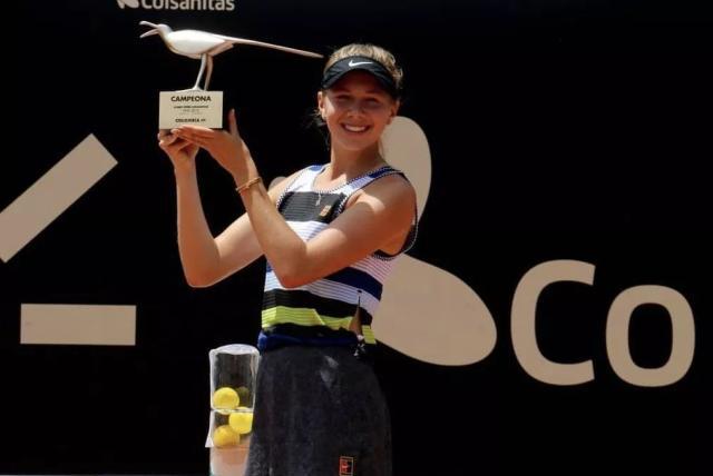 续吸引着众 续吸引着众