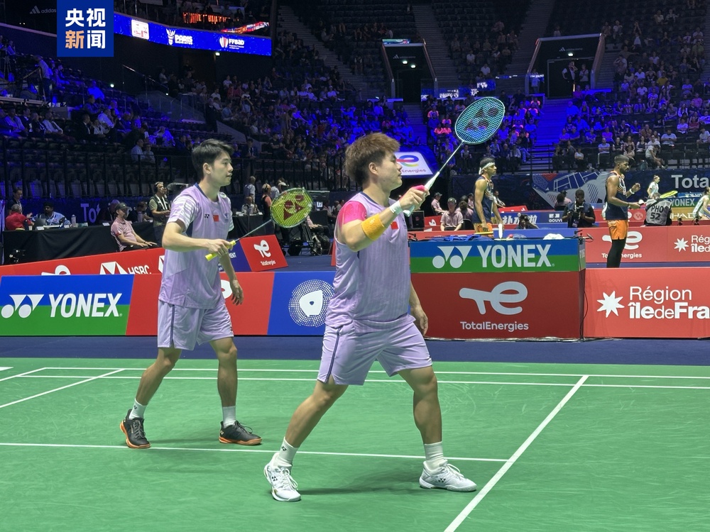 持球队的训 持球队的训